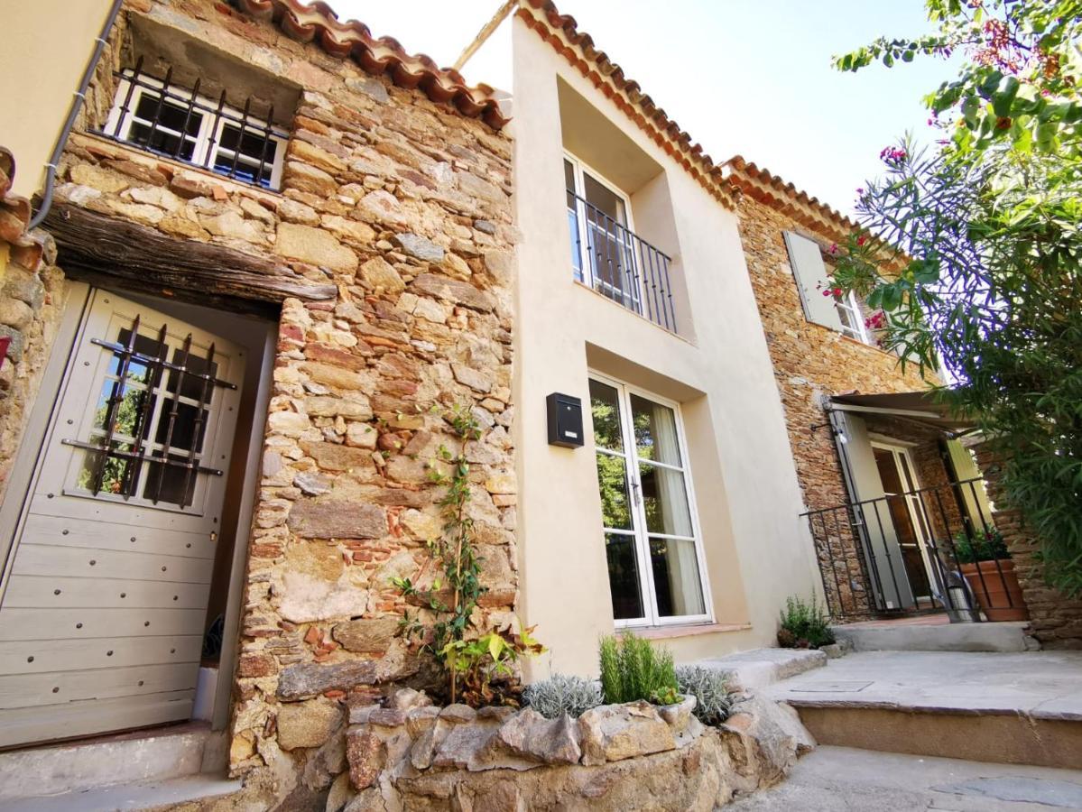 Pretty Historical Village House Grimaud Eksteriør billede